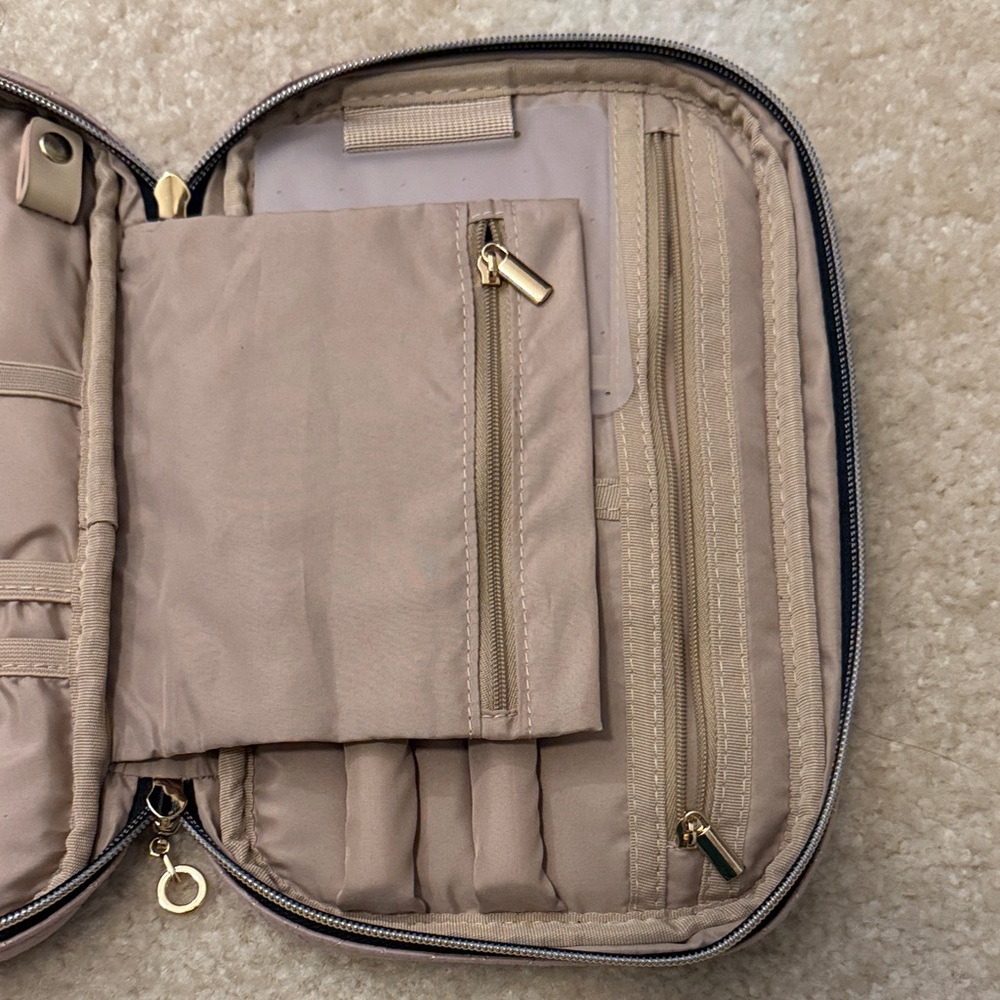 Quilted Mauve Travel Jewelry Pouch - Picture 3 of 5